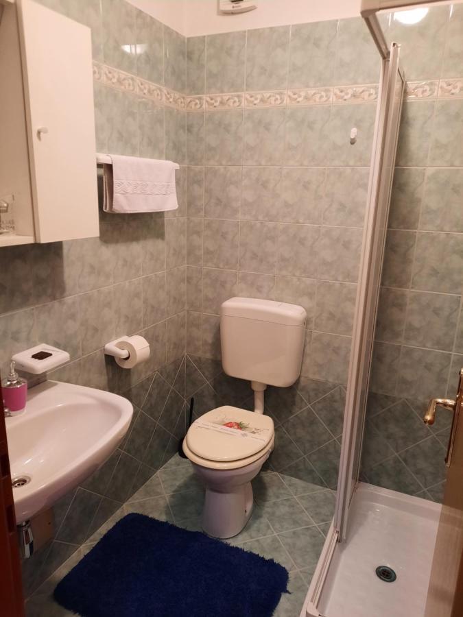 Apartmani Lorena Póla Kültér fotó