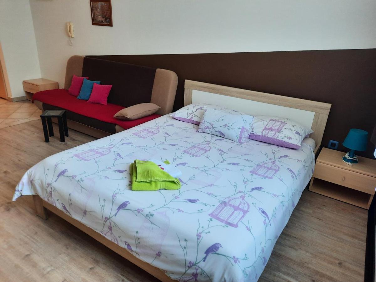 Apartmani Lorena Póla Kültér fotó